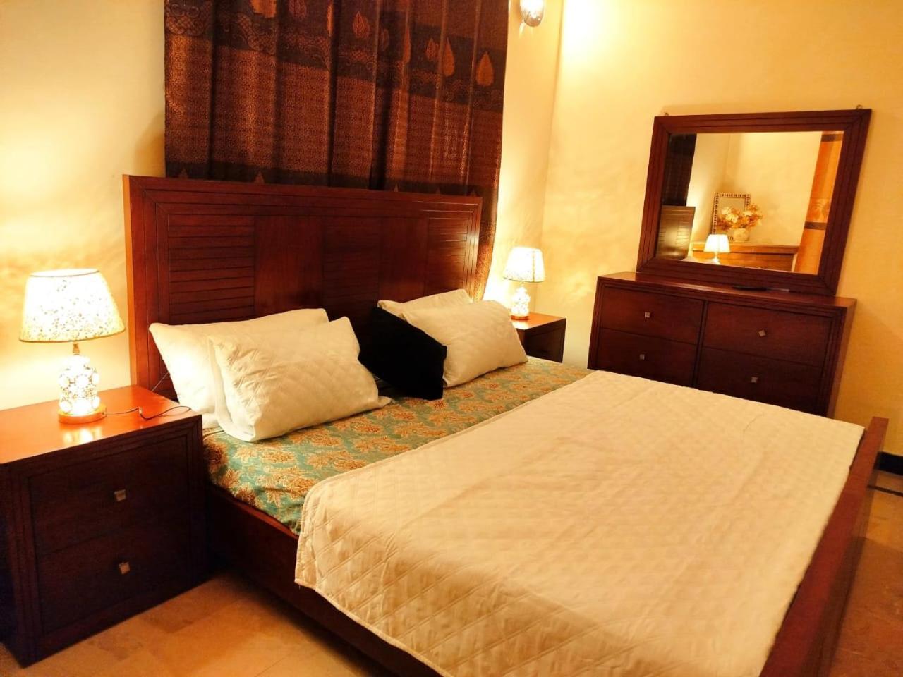 Royal Residential Hotel Islamabad Luaran gambar