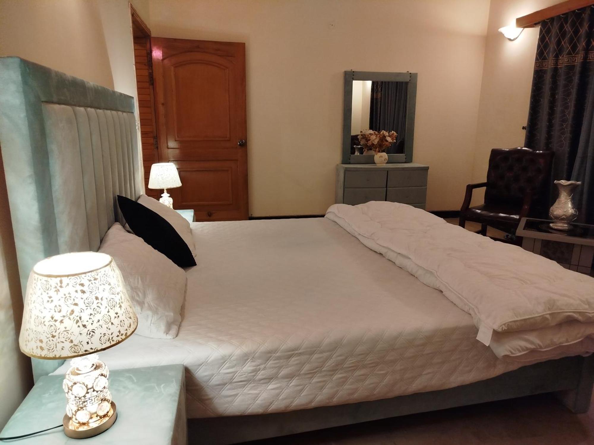 Royal Residential Hotel Islamabad Luaran gambar
